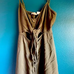 Women’s medium dress